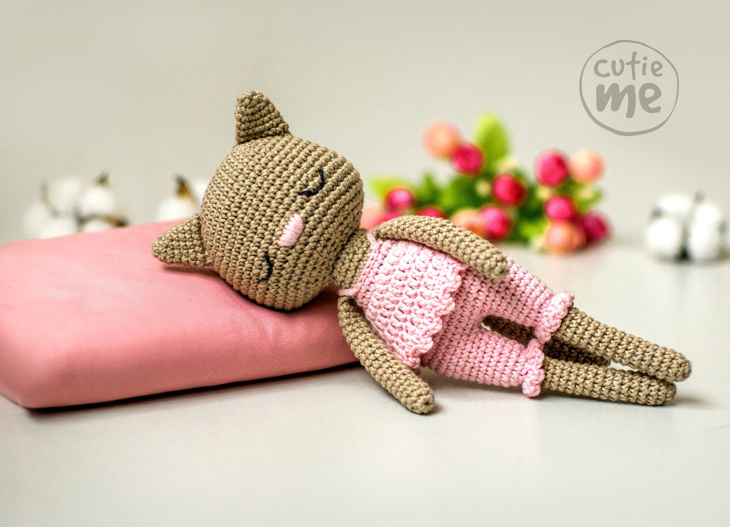 Molly the Cat amigurumi crochet toy pattern pdf