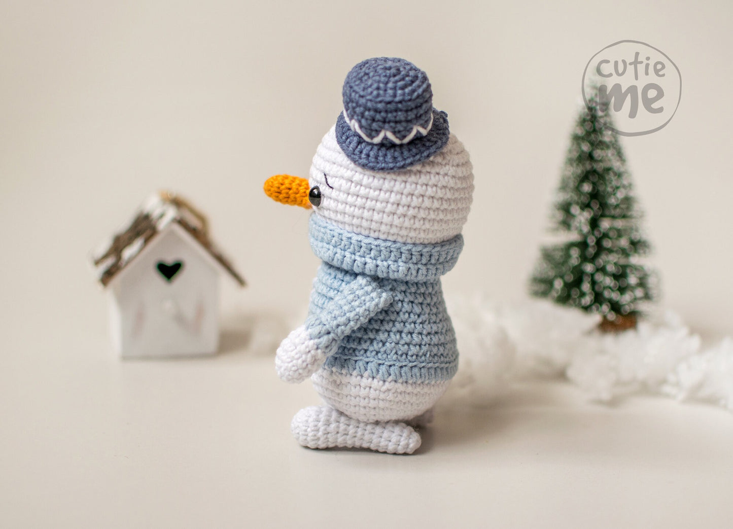 Charlie the Snowman amigurumi crochet toy pattern pdf