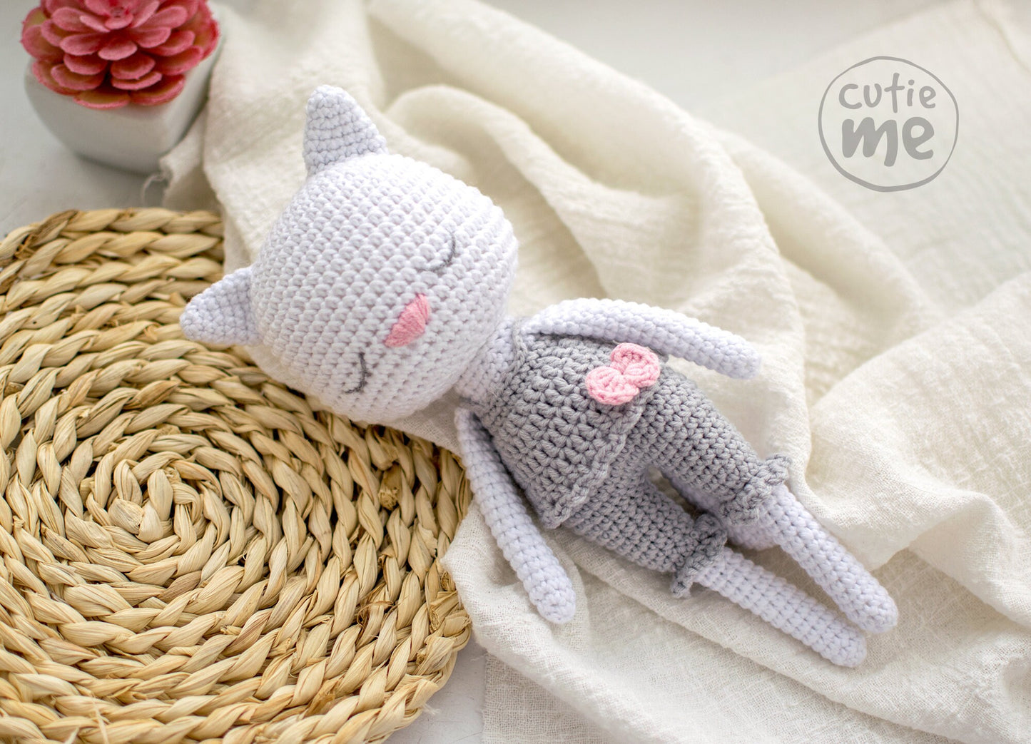 Molly the Cat amigurumi crochet toy pattern pdf